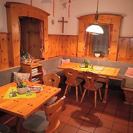 Kirchenwirt فندق