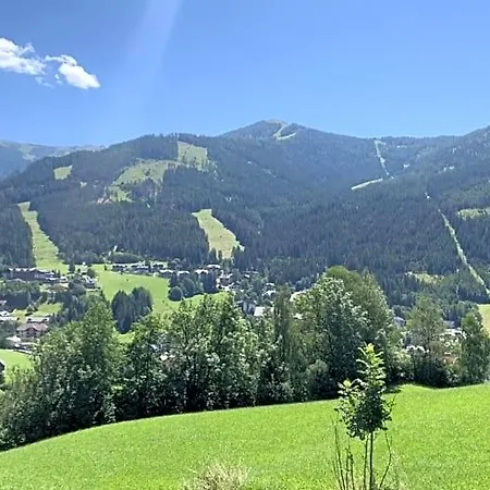 فندق Kirchenwirt Gnesau
